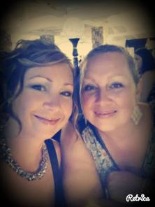 Amy Gauvin pic with sis wedding